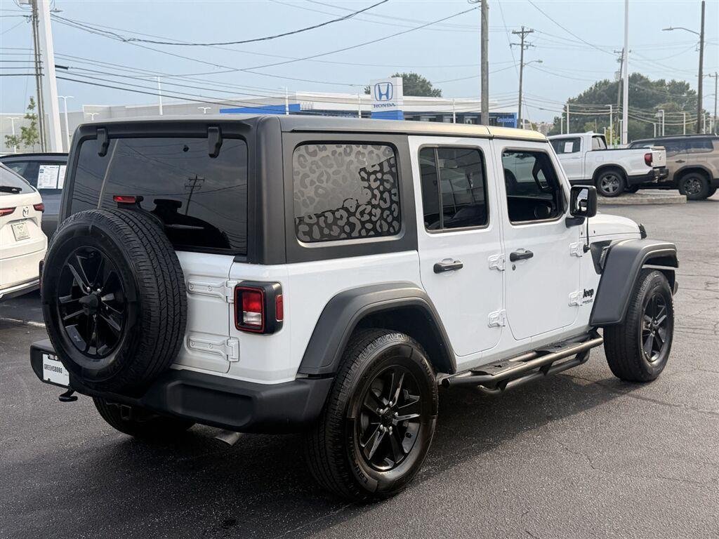 Used 2019 Bright White Clearcoat Jeep Sport Altitude image 9