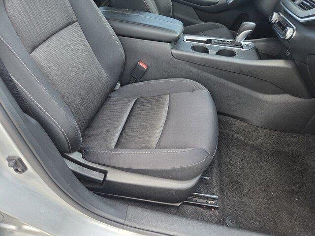 Used 2025 Brilliant Silver Metallic Nissan SV image 31