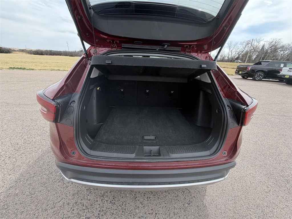 Used 2025 Crimson Metallic Chevrolet LT image 18