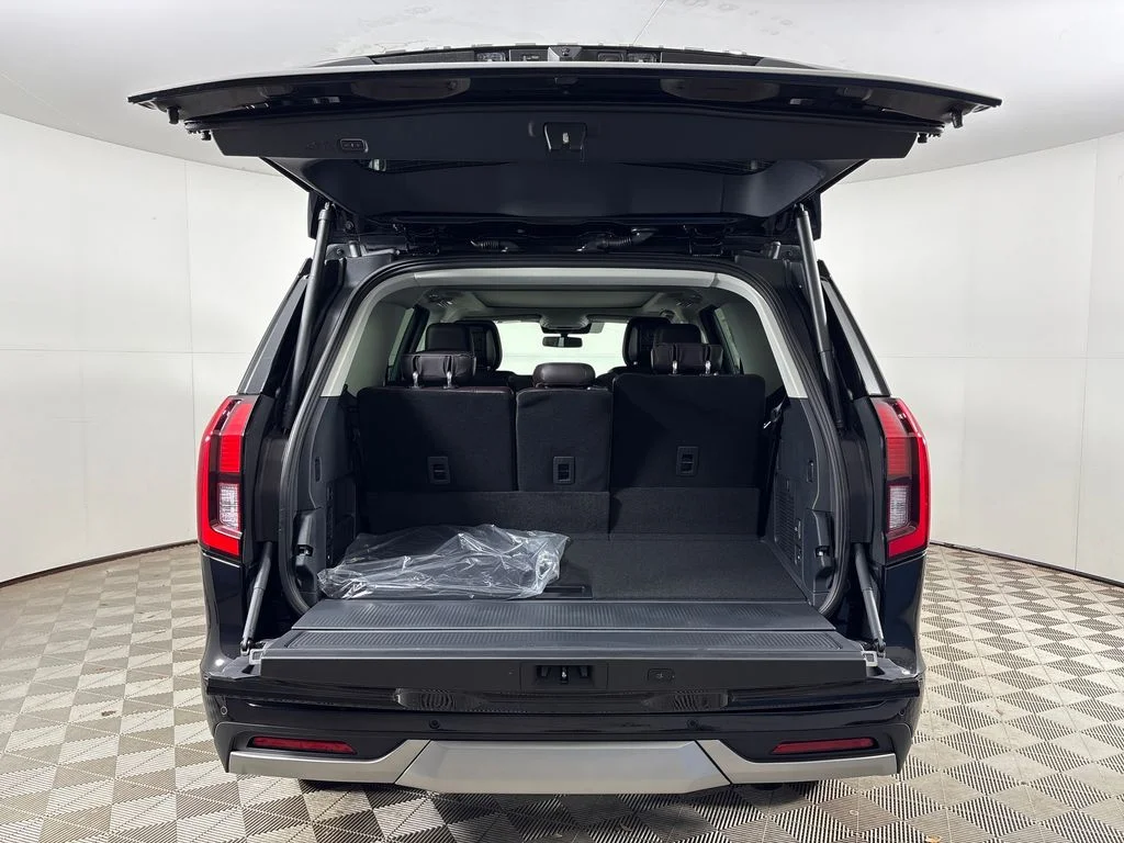 New 2026 Black Ford Platinum image 31