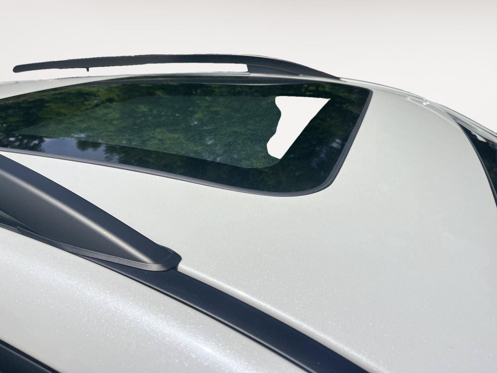 Used 2018 Crystal White Pearl Subaru Touring image 27
