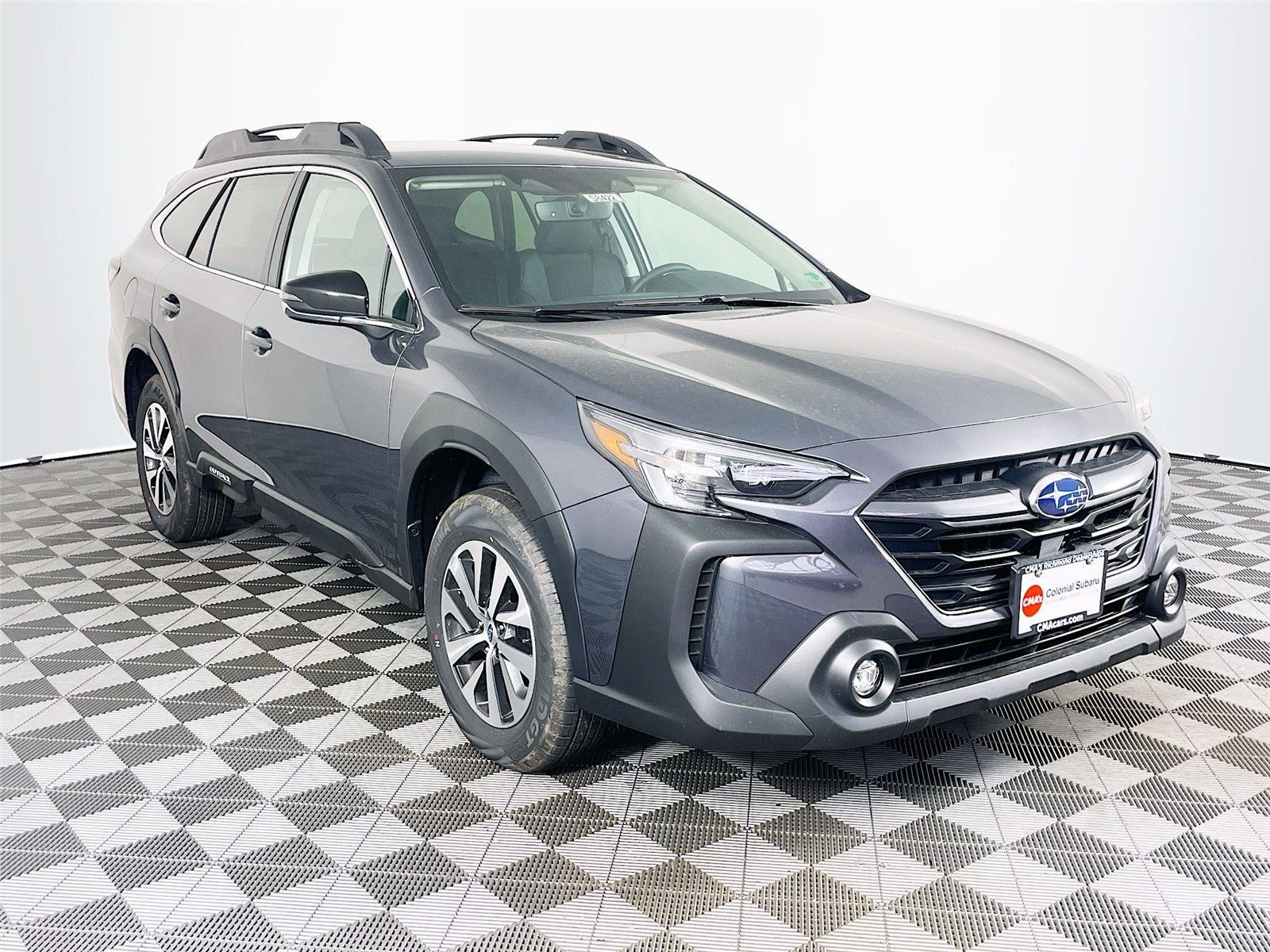 2025 Subaru Outback Premium's photo