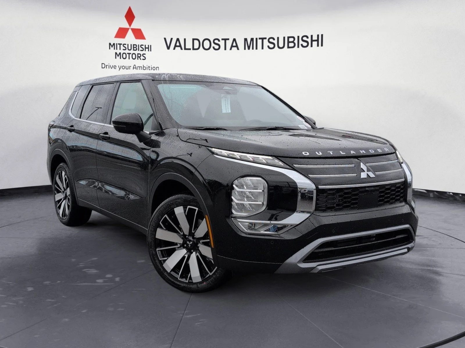 2026 Mitsubishi Outlander SE FWD's photo