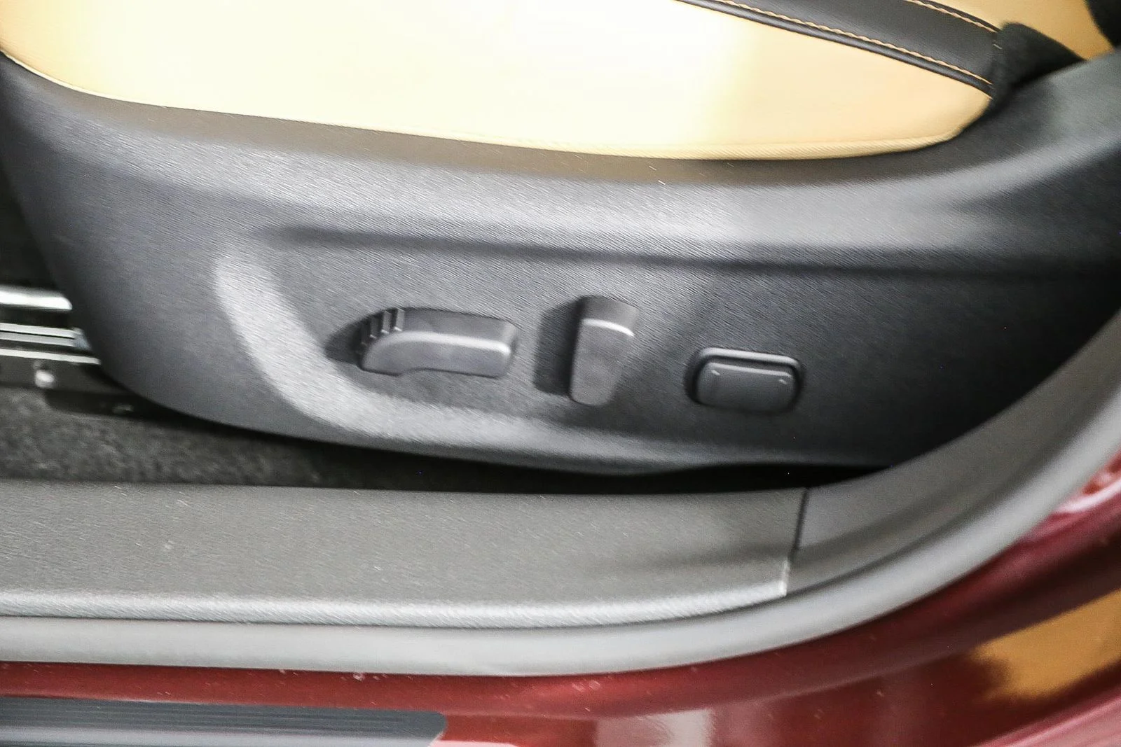 Used 2025 Red Nissan SV w/ PREMIUM PKG image 22