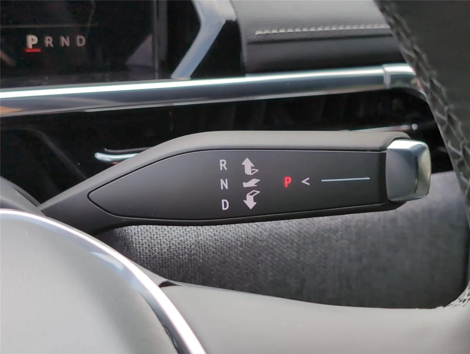 New 2026 Summit White GMC Elevation Standard Range image 29