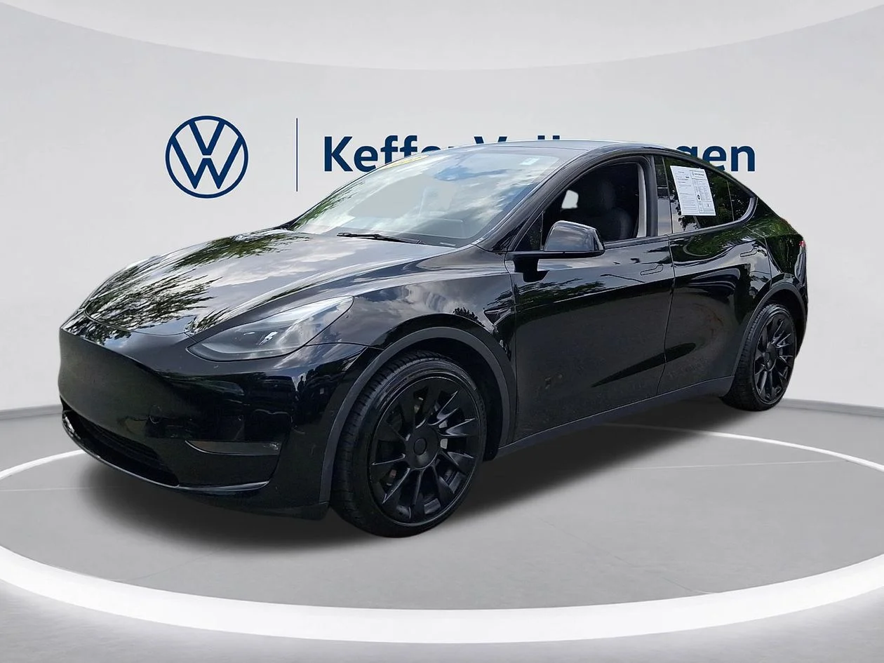 Used 2022  Tesla Long Range image 3