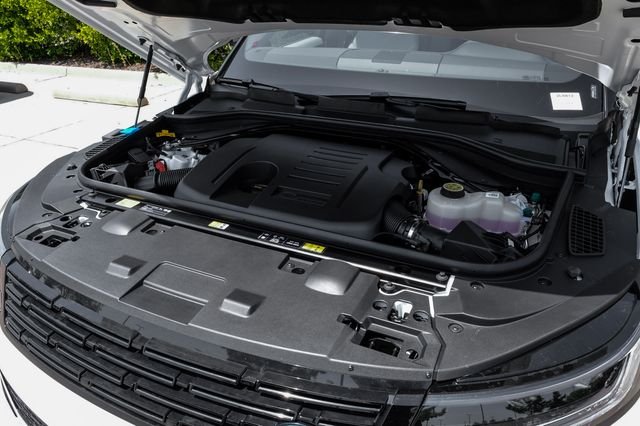 New 2026 White Land Rover Dynamic SE image 58