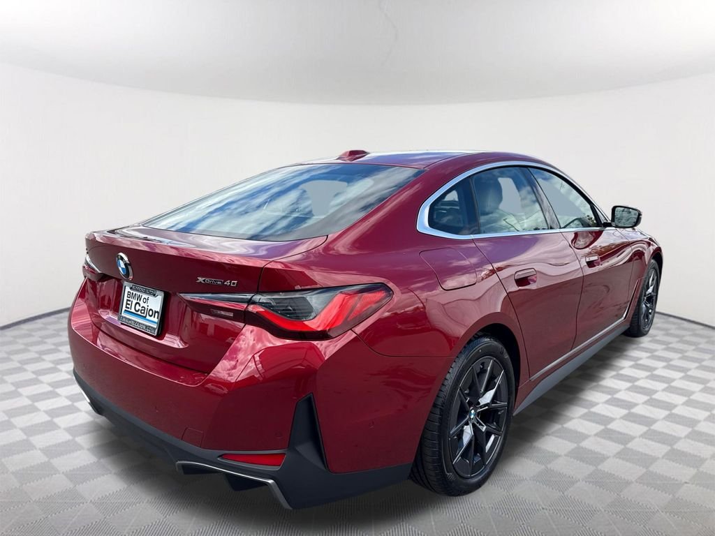 New 2026 Vegas Red Metallic BMW xDrive40 image 4