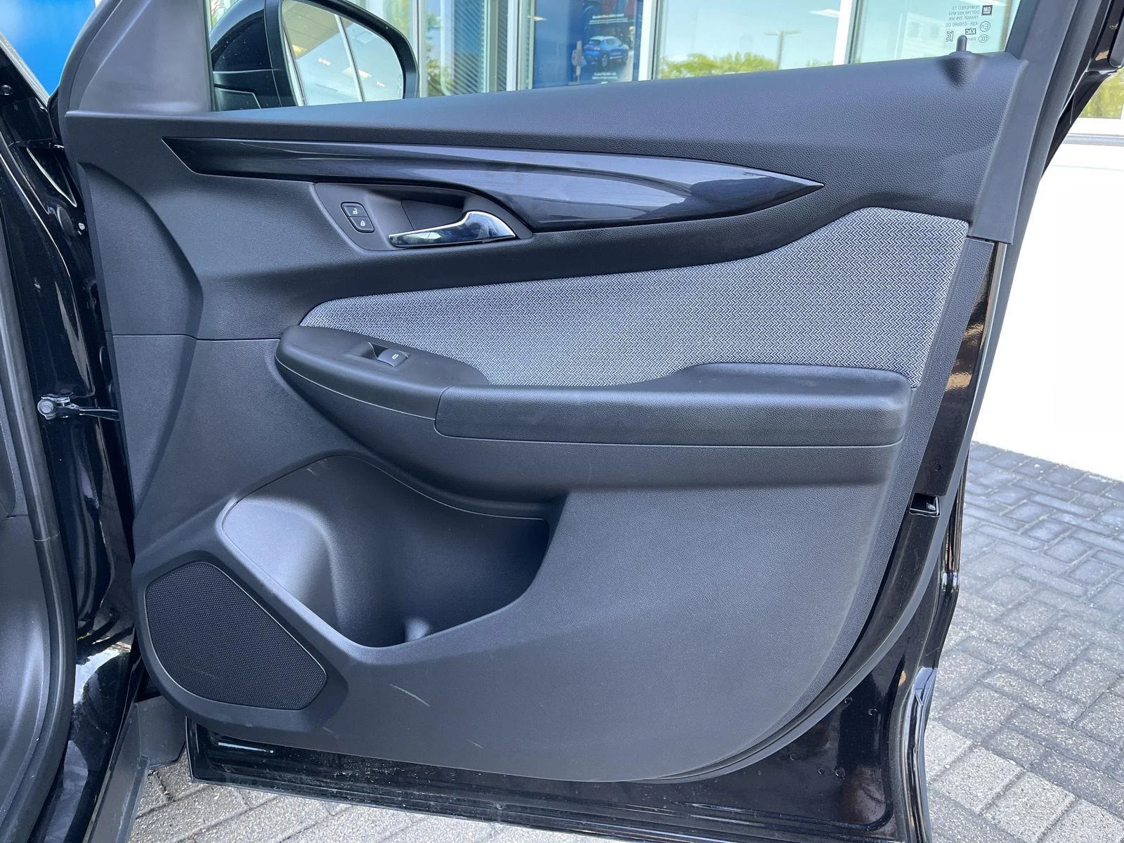 Used 2026 Mosaic Black Metallic Chevrolet LT image 27