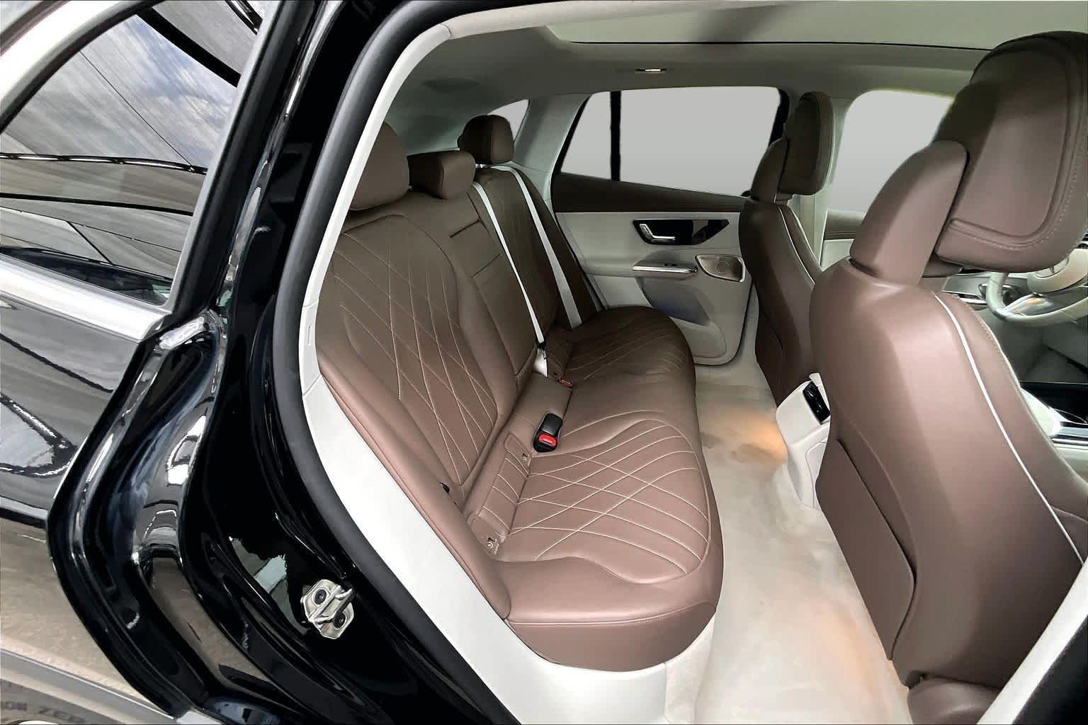 Used 2023 Obsidian Black Metallic Mercedes-Benz EQE 350 image 19