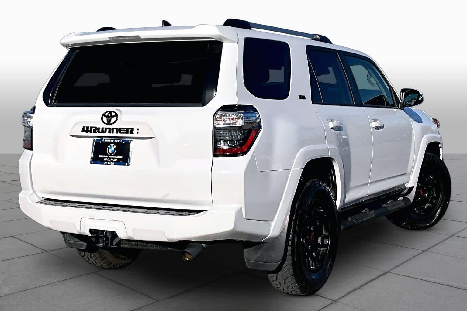 Used 2020 Super White Toyota SR5 Premium image 12