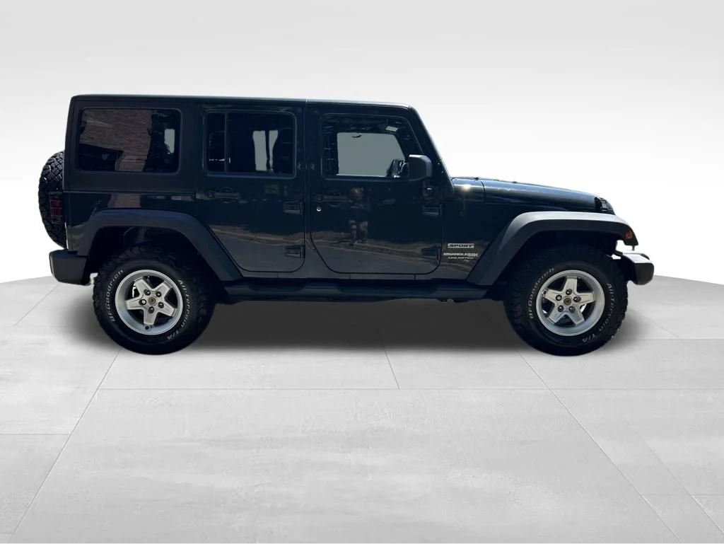 Used 2018 Gray Jeep Unlimited Sport image 7
