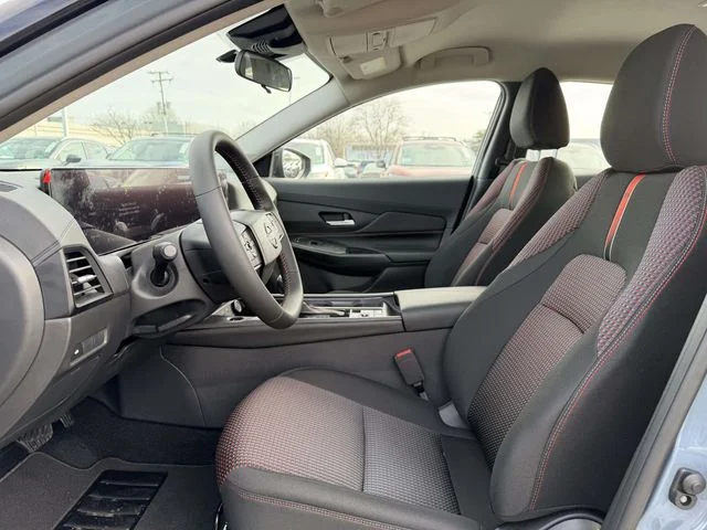 New 2026 Atlantic Gray Metallic / Super Black Two-tone Nissan SR image 16