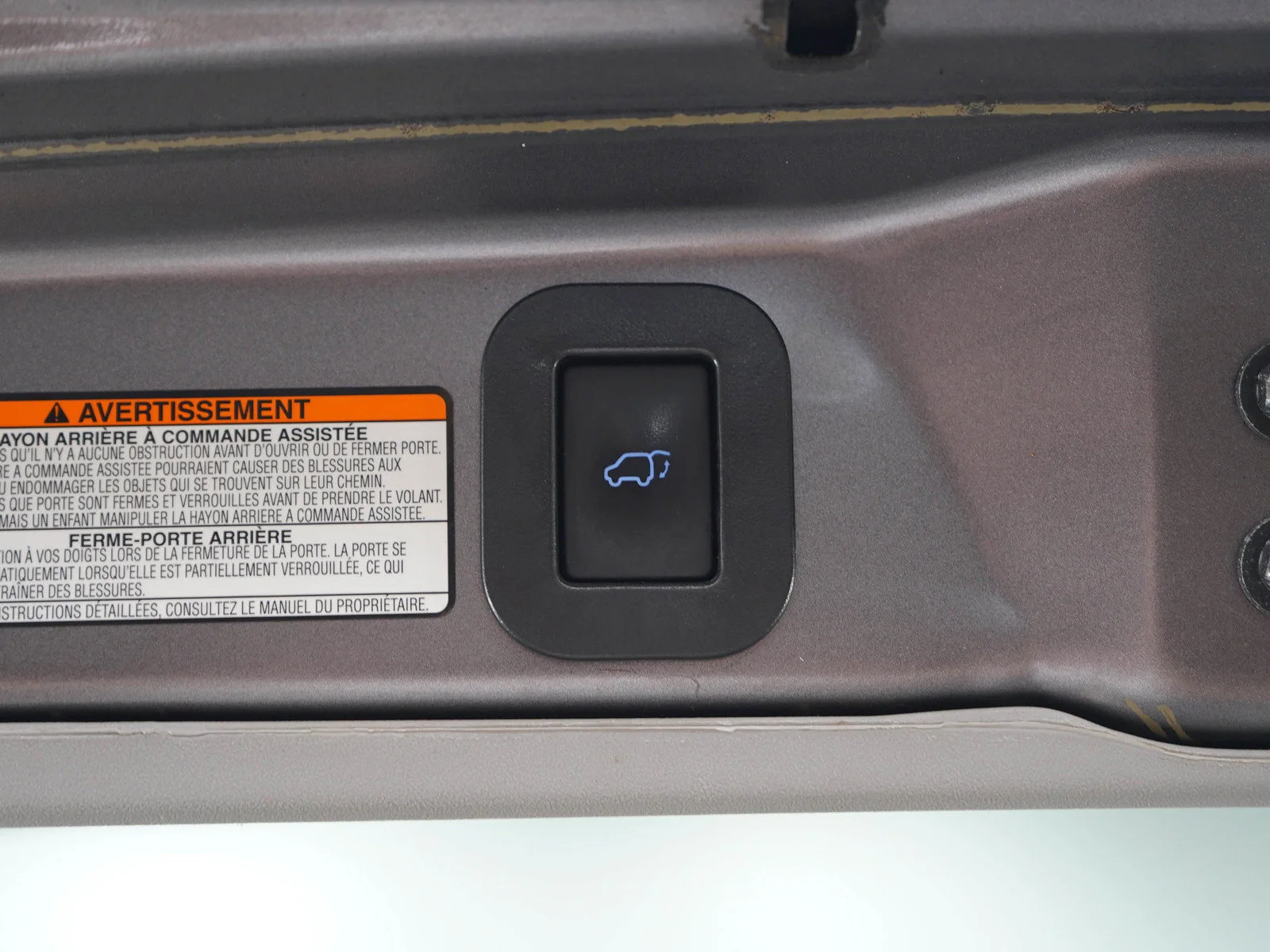 Used 2019 Gray Toyota XLE image 18