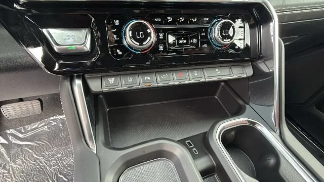 2026 GMC Sierra 2500HD Denali Ultimate - Photo 14