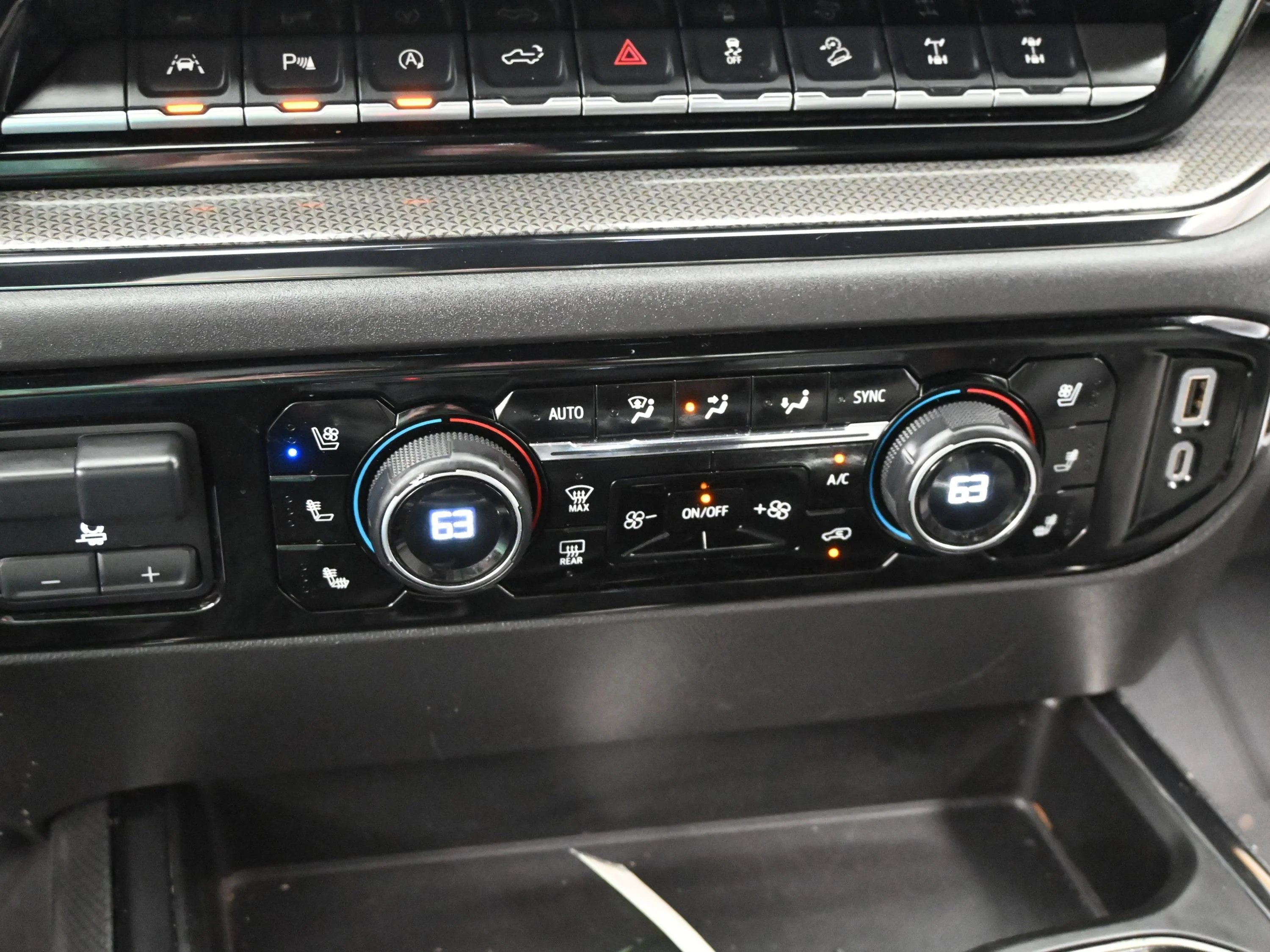 Used 2025 Black Chevrolet ZR2 image 19