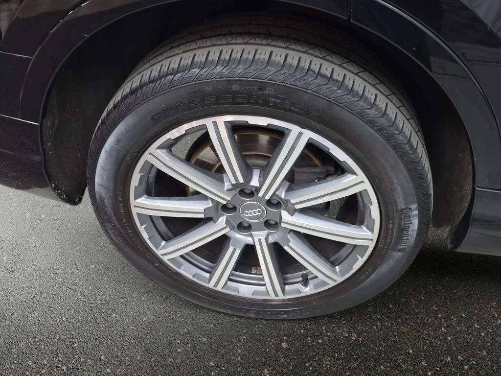 Used 2018 Orca Black Metallic Audi 3.0T Prestige image 33