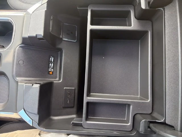 New 2026 Onyx Black GMC SLT image 30