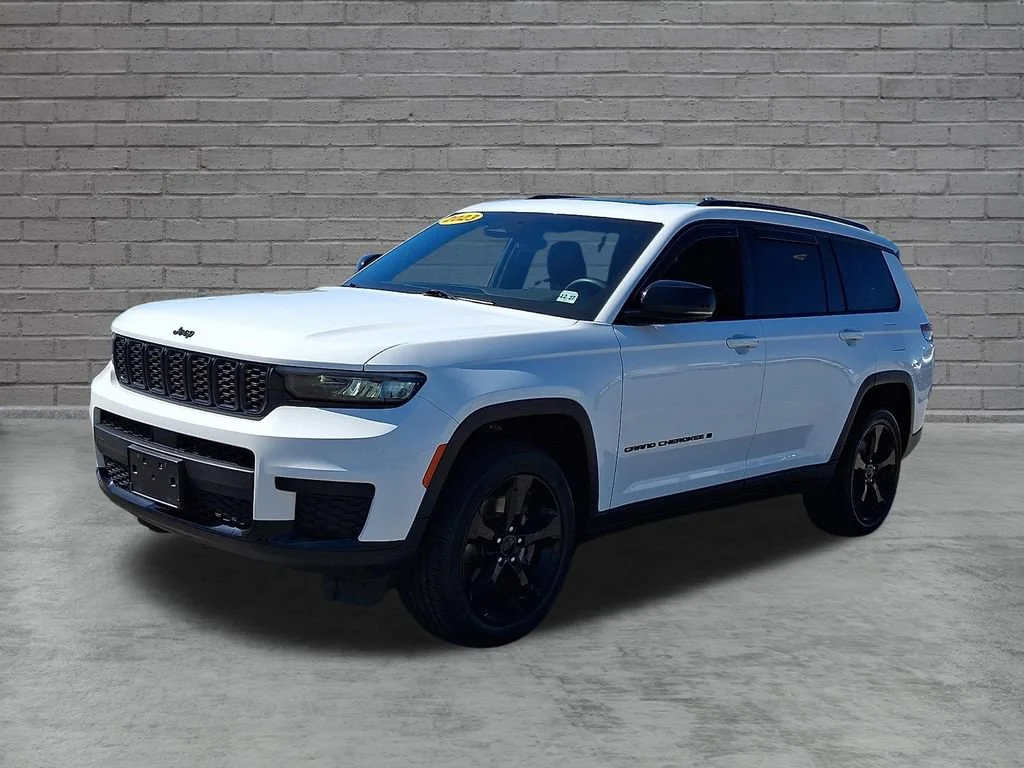 Used 2023 Bright White Clearcoat Jeep Altitude image 6