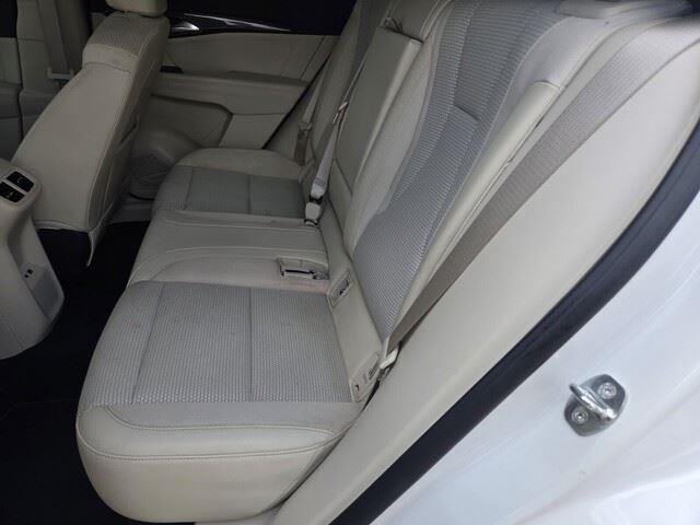 Used 2023 Summit White Buick Preferred image 25