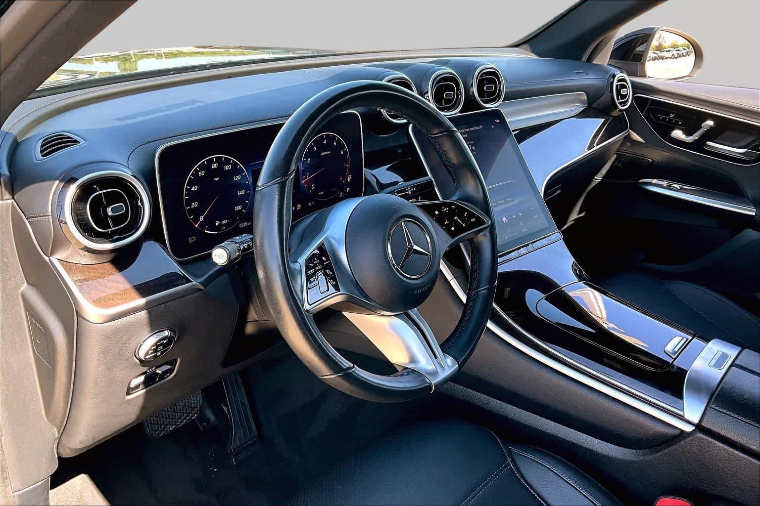 Used 2024 Black Mercedes-Benz GLC 300 image 17