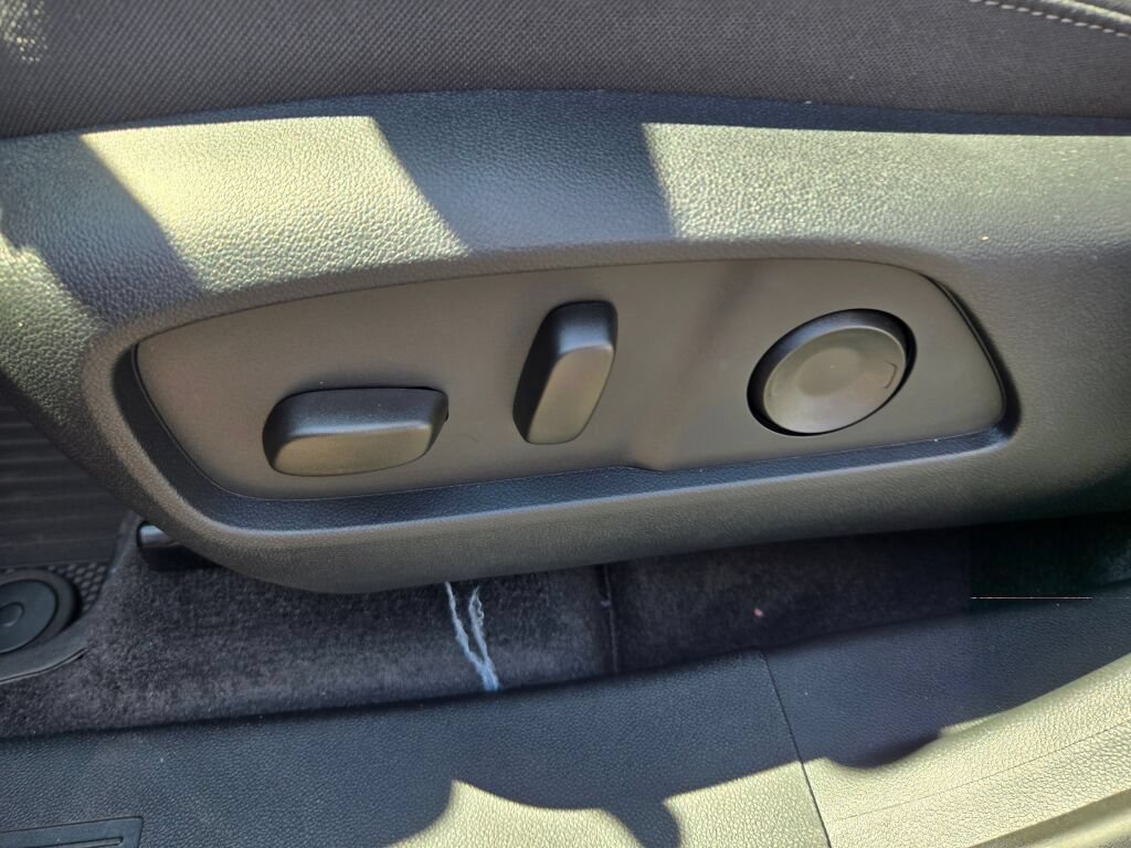 2027 Chevrolet Equinox LT - Photo 16