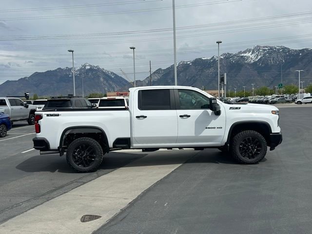 New 2026 Summit White Chevrolet LT image 25