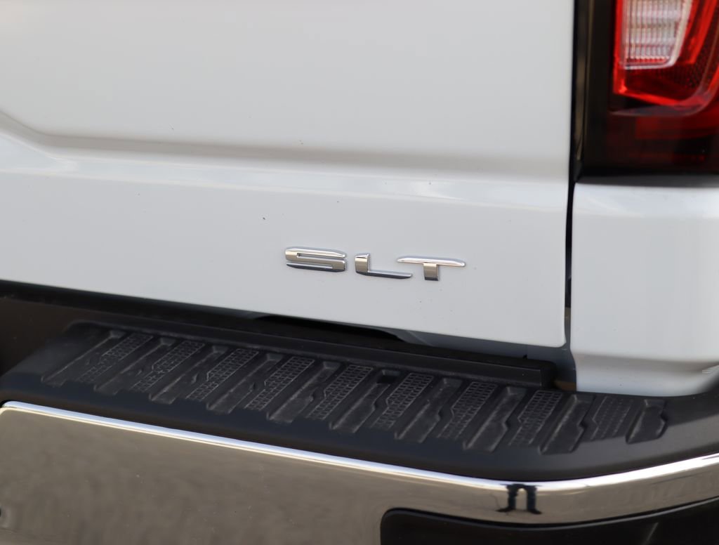 New 2026 Glacier White Tricoat GMC SLT image 36