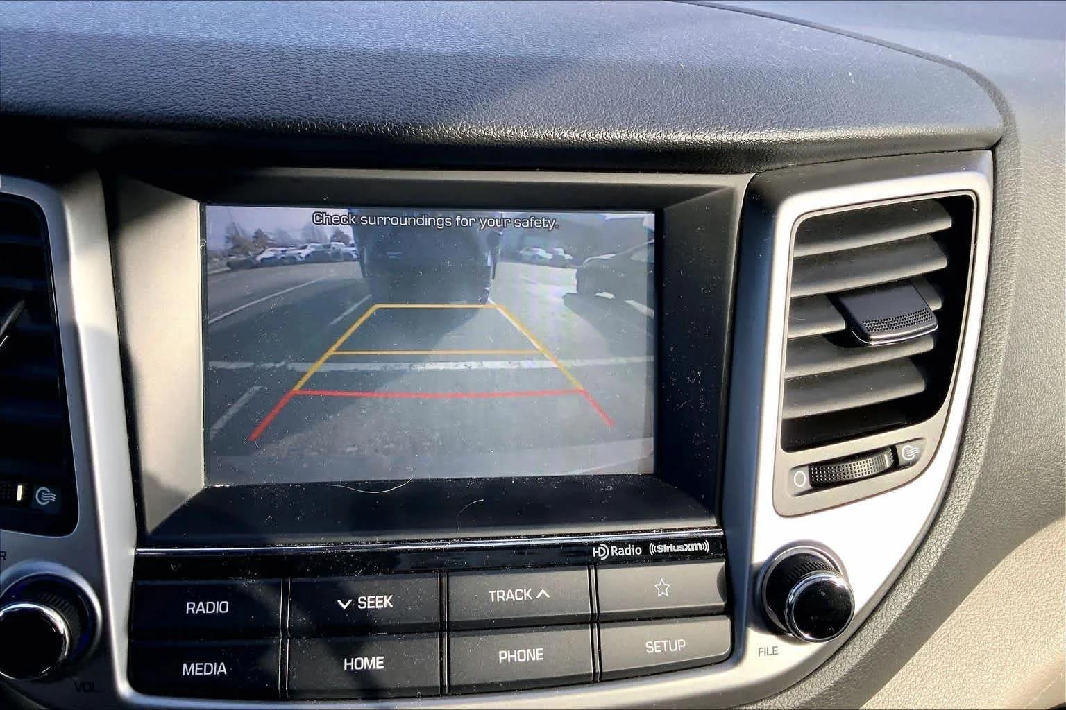 Used 2018 Coliseum Gray Hyundai SEL image 27