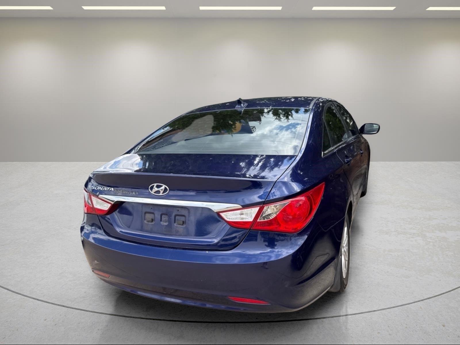 Used 2011 Pacific Blue Pearl Hyundai GLS image 12
