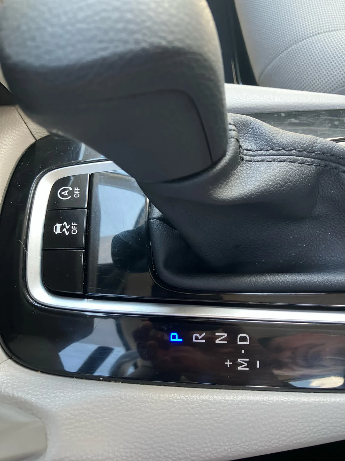 Used 2025 Celestite Toyota L image 26