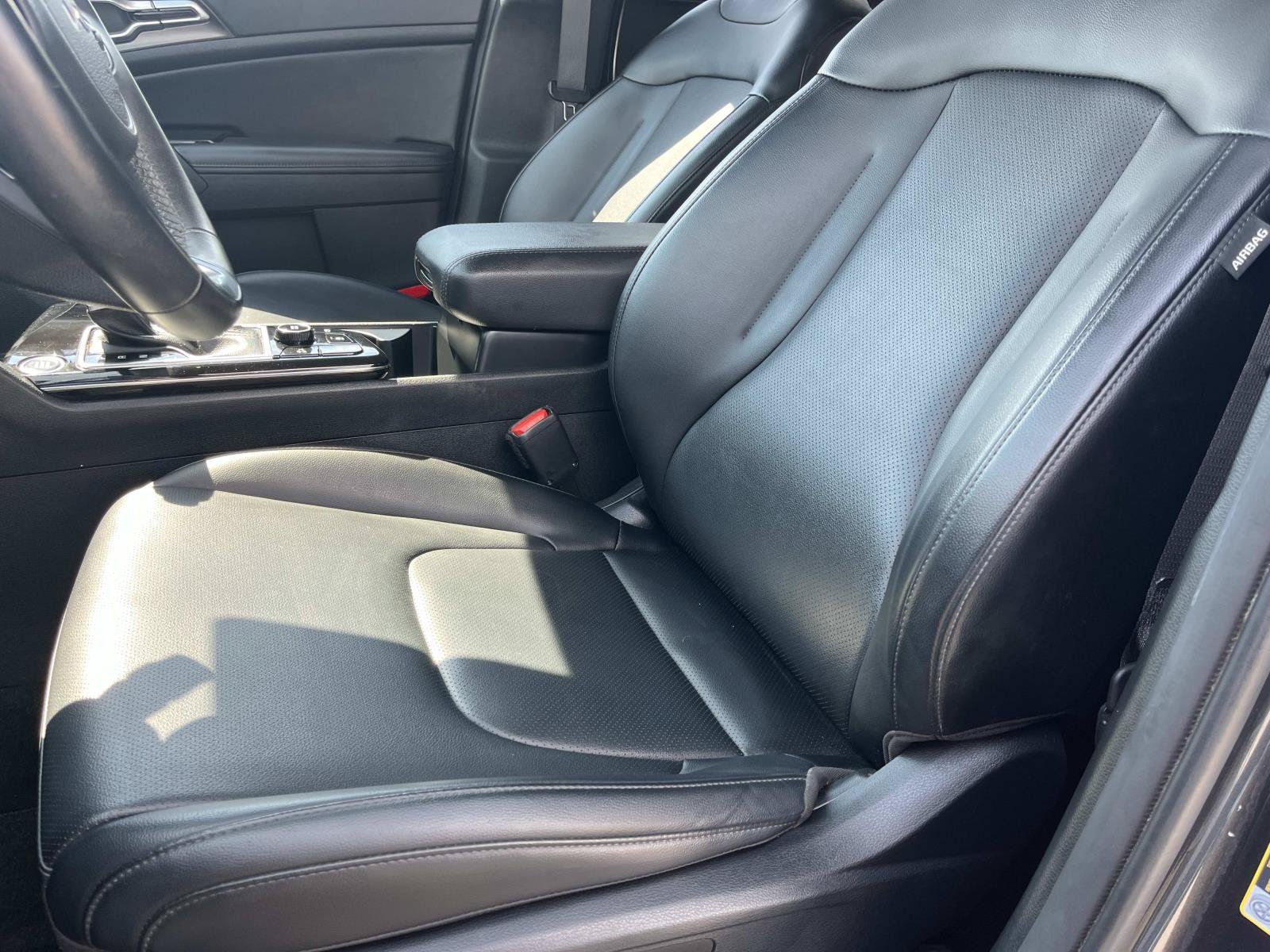 Used 2024 Gravity Gray Kia EX image 31