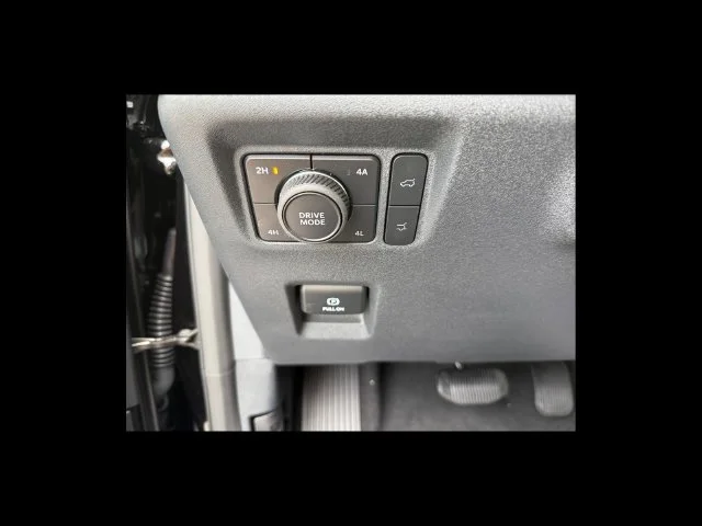 New 2027 Black Ford Active image 25