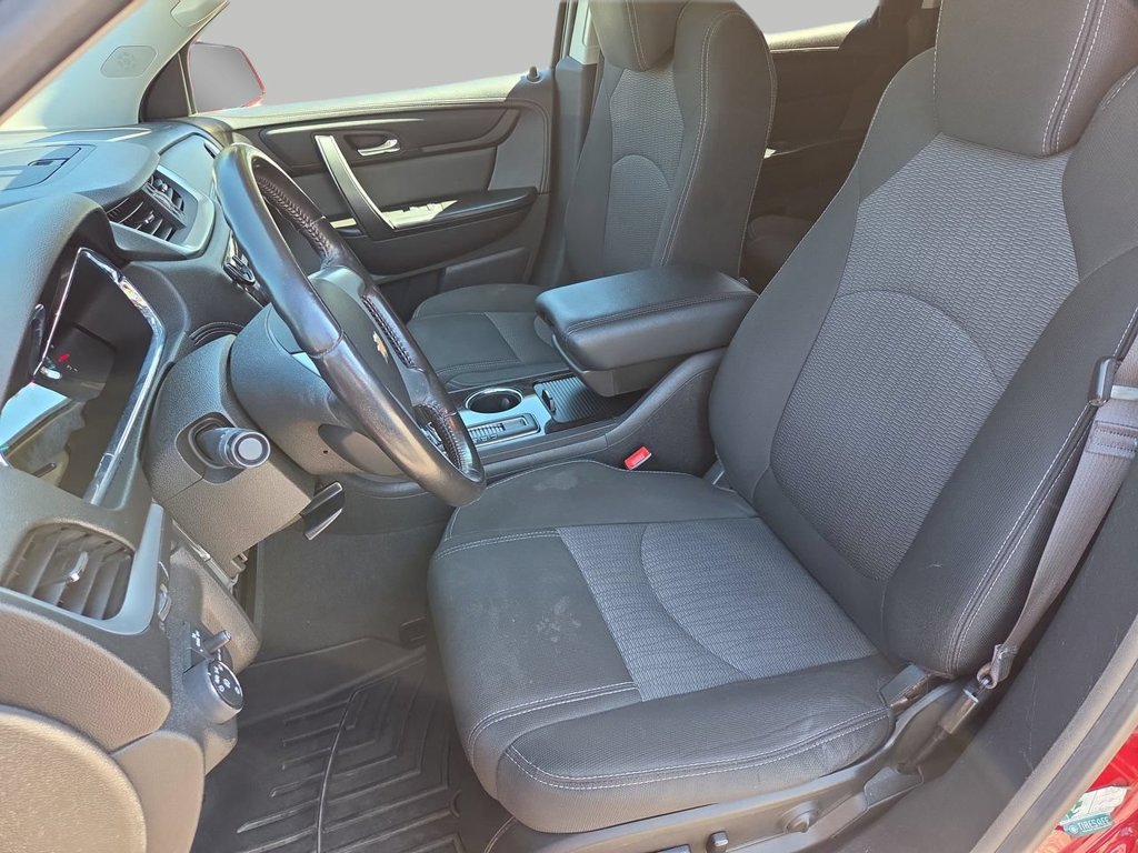 Used 2015 Red Chevrolet LT image 19