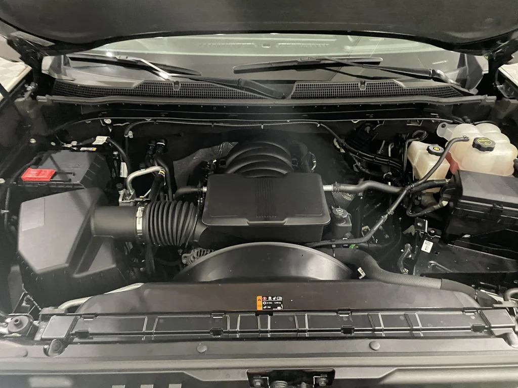 Used 2025 Black Chevrolet LT image 29
