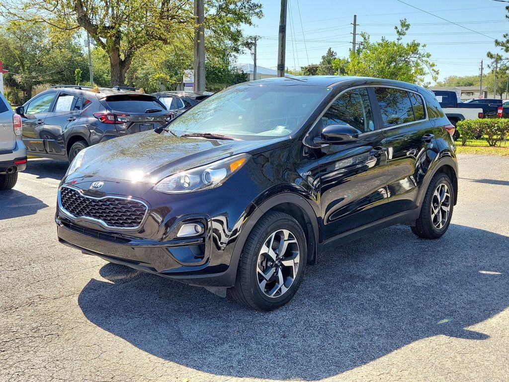 Used 2022 Red Kia LX image 3
