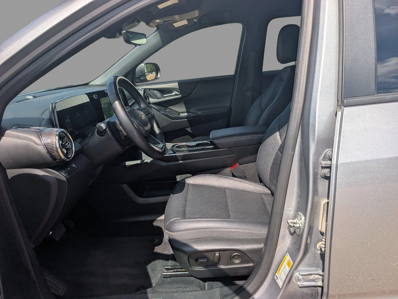 Used 2025 Sterling Gray Metallic Chevrolet LT image 12