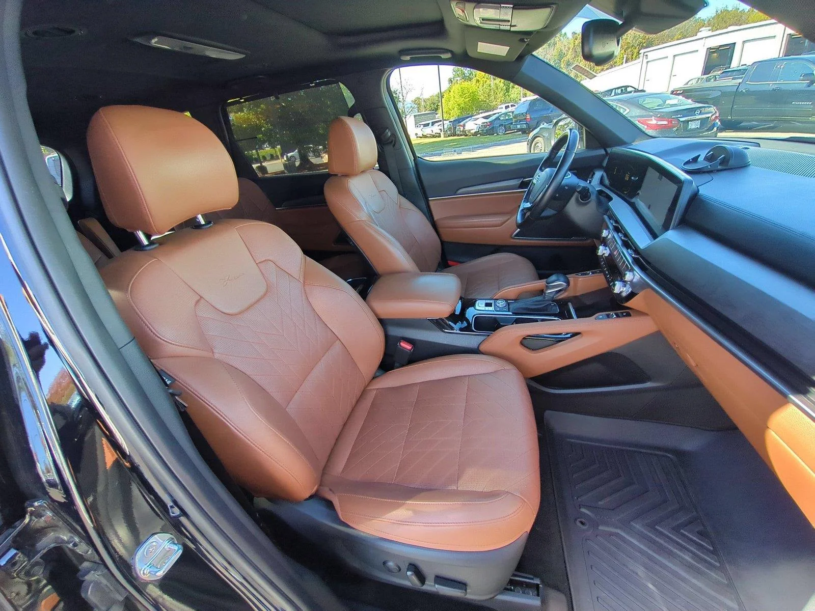 Used 2024 Ebony Black Kia EX X-Line image 39