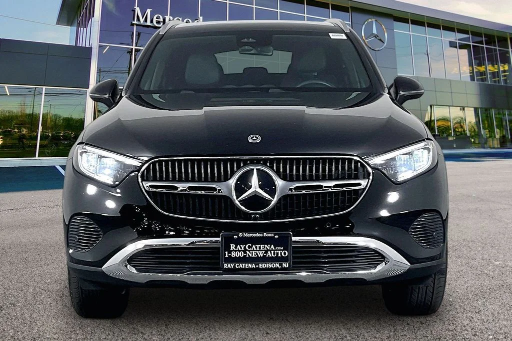 Certified Used 2025 Black Mercedes-Benz GLC 350e image 3
