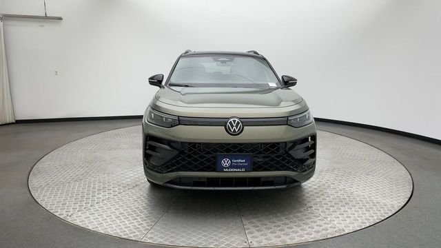 Certified Used 2026 Green Volkswagen SE R-Line Black image 3