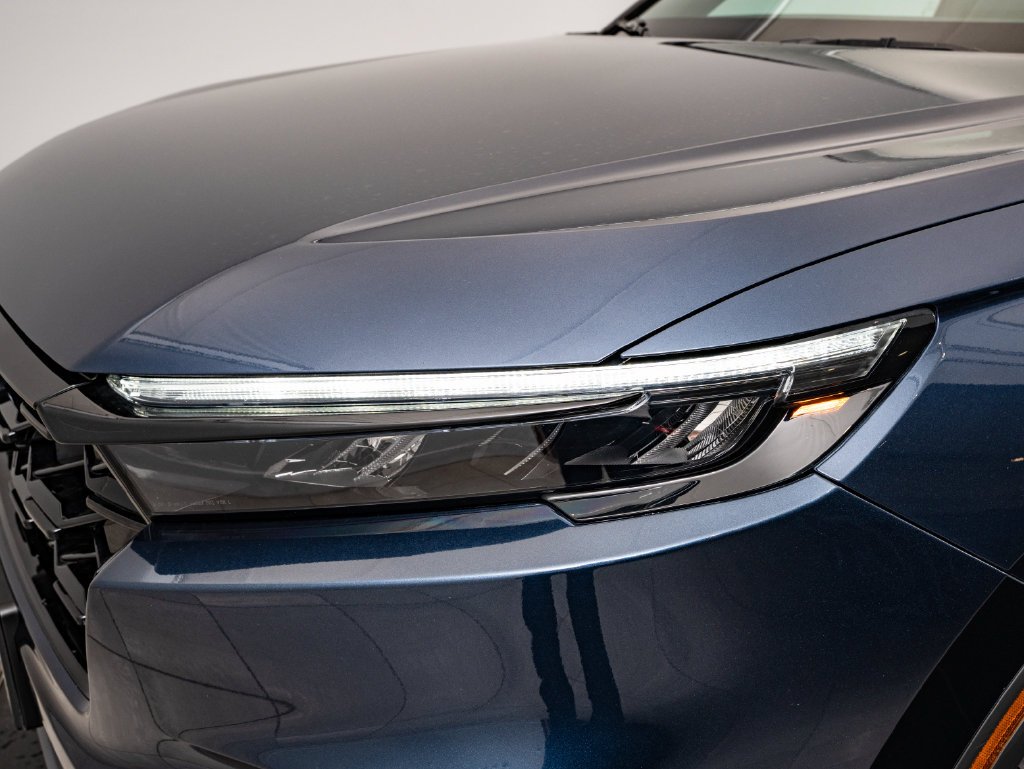 Used 2025 Canyon River Blue Metallic Honda Sport-L image 15