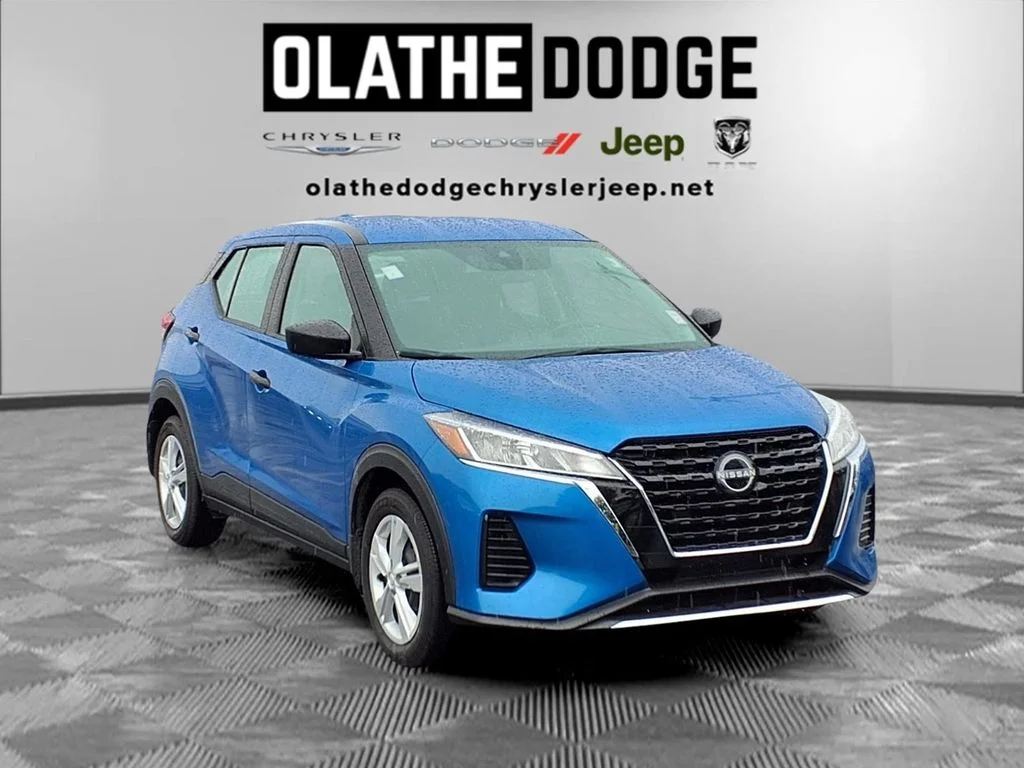 Used 2025 Blue Nissan S image 27