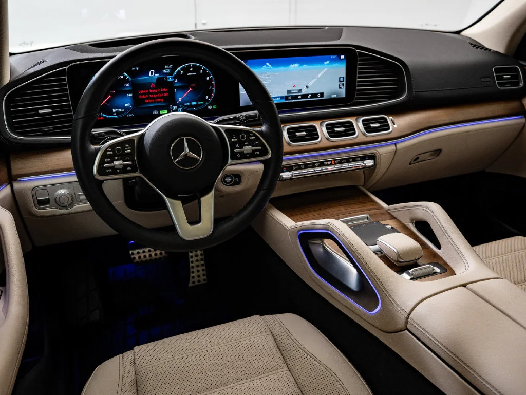 Used 2023 Manufaktur Diamond White Metallic Mercedes-Benz GLS 450 image 4