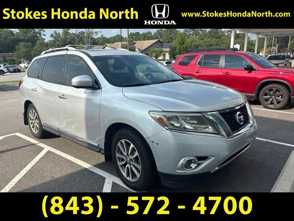 Used 2015 Silver Nissan SL image 2