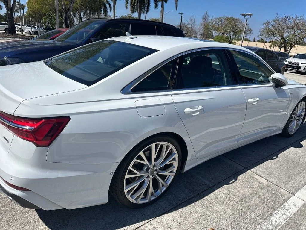 Used 2019 White Audi 3.0T Prestige image 4