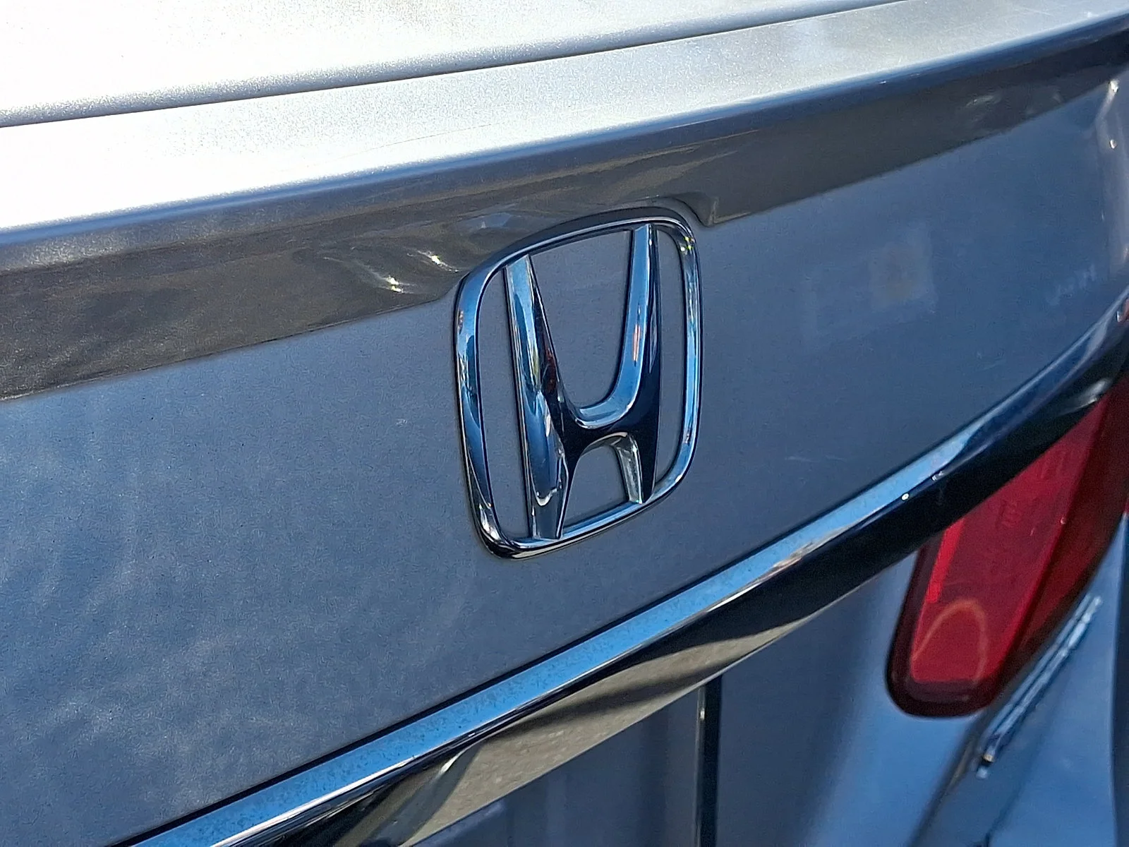 Used 2014 Alabaster Silver Metallic Honda Sport image 10