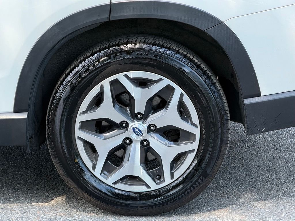 Used 2024 White Subaru Premium image 7