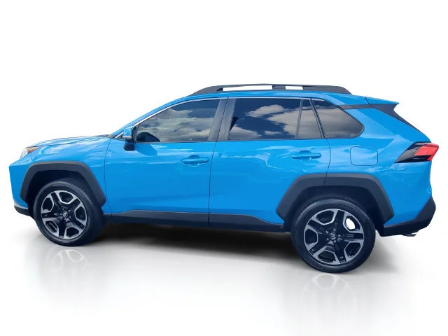 Used 2019 Blue Flame Toyota Adventure image 4