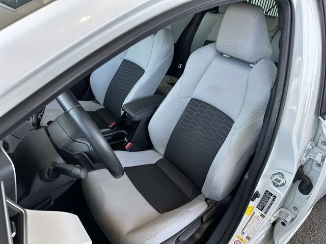 Used 2019 White Toyota SE image 12