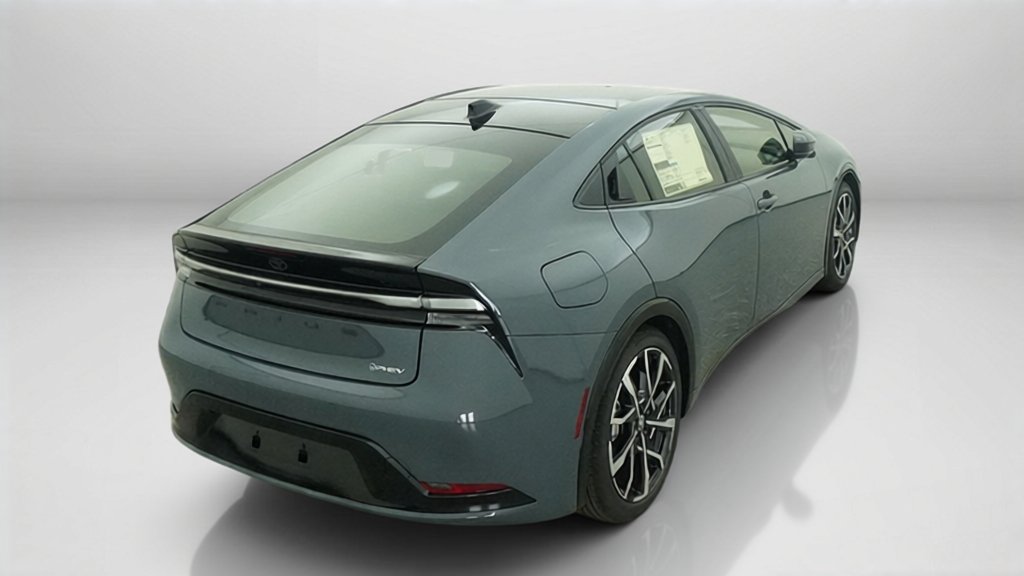 New 2027 Guardian Gray Toyota XSE image 41